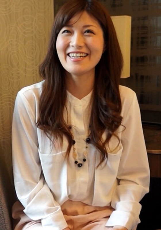 G-011 人妻さんに不倫についてアンケート調査！3分で終わって謝礼も出ますよ！の甘い言葉についてきた若妻さんの欲求不満解消致します！